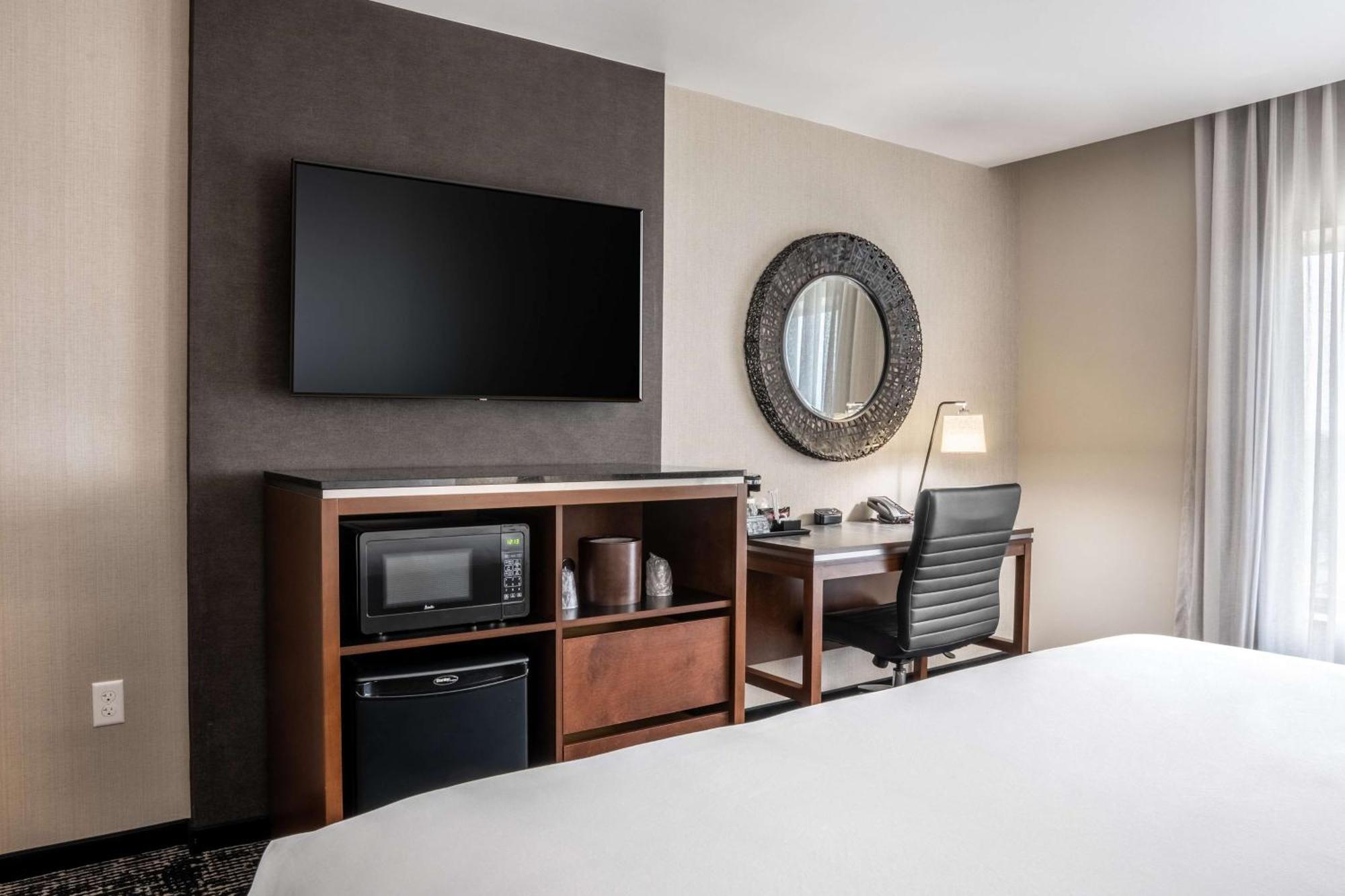 Drury Plaza Hotel College Station Exterior foto